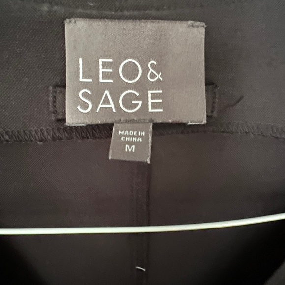 Leo & Sage Size Medium Black V-Neck Sleeveless Jumpsuit POCKETS Wide Leg Cropped - Picture 5 of 8